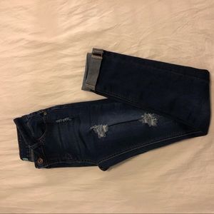 Skinny jeans distressed